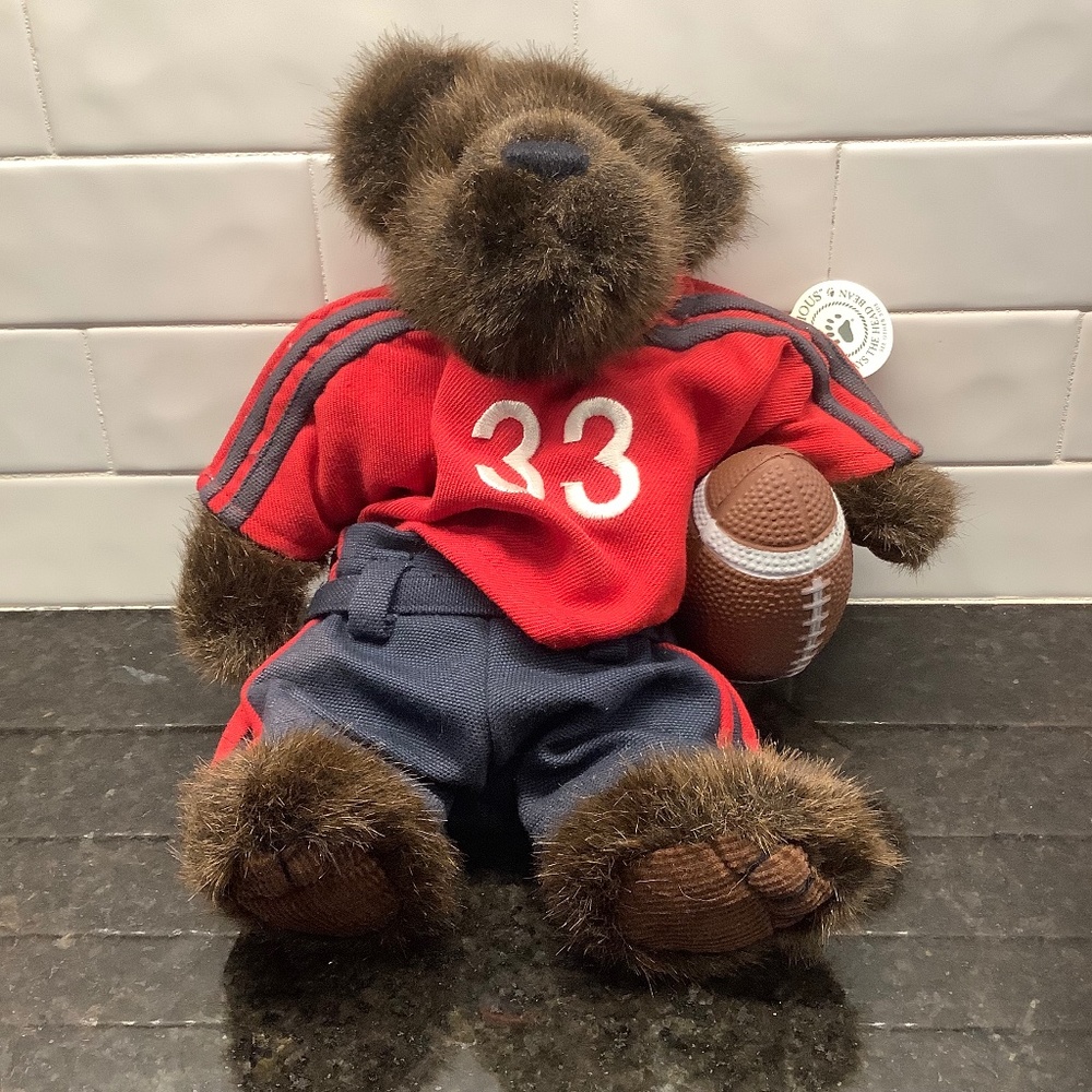 Boyds Bears T.D. Gridiron #917374 Tags Attached 11" with Football